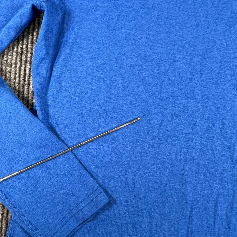 Nike Shirt Womens Medium Blue Long Sleeve Workout Gym Run Lift Activewear